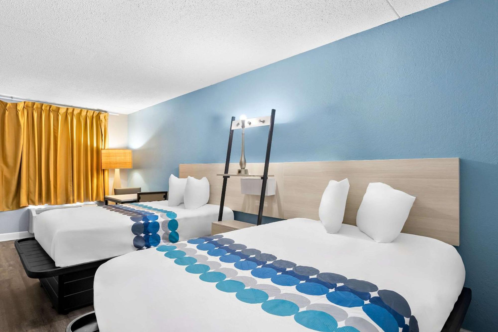 Suburban Studios By Choice Hotels - Award Winning - New 2024 - Walk To Eateries & Grocery - Ultra Sparkling - Garden Rooms - Designer Lighting & Right Off I-95 - Proudly An All American Managed Property Brunswick Eksteriør billede